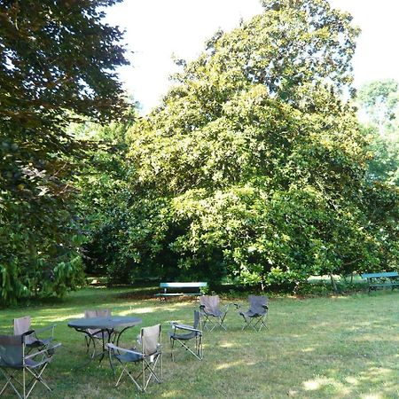 Bed and Breakfast Les Longchamps Neuille Экстерьер фото