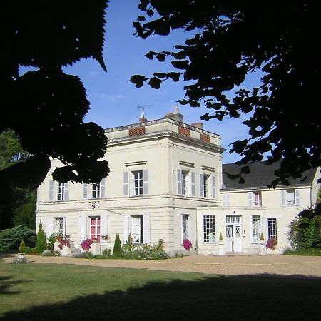 Bed and Breakfast Les Longchamps Neuille Экстерьер фото