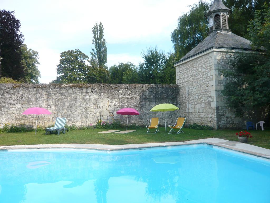 Bed and Breakfast Les Longchamps Neuille Экстерьер фото