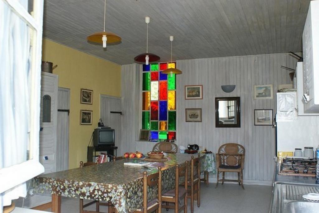 Bed and Breakfast Les Longchamps Neuille Экстерьер фото