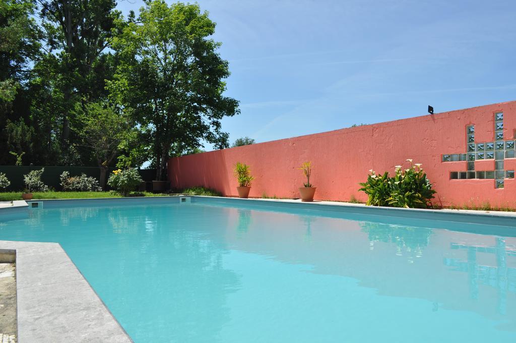 Bed and Breakfast Les Longchamps Neuille Экстерьер фото