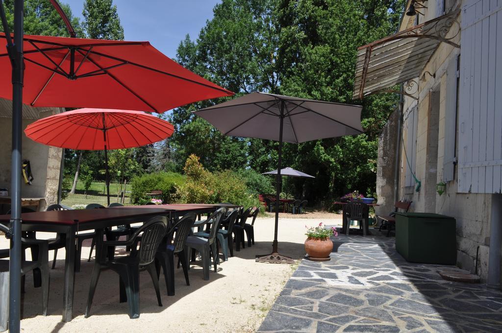 Bed and Breakfast Les Longchamps Neuille Экстерьер фото
