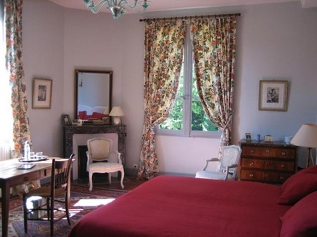 Bed and Breakfast Les Longchamps Neuille Экстерьер фото